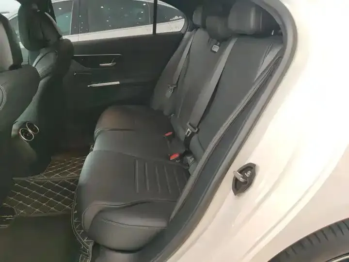 Mercedes Benz Class C 2025 C 200 L Sports Edition 8