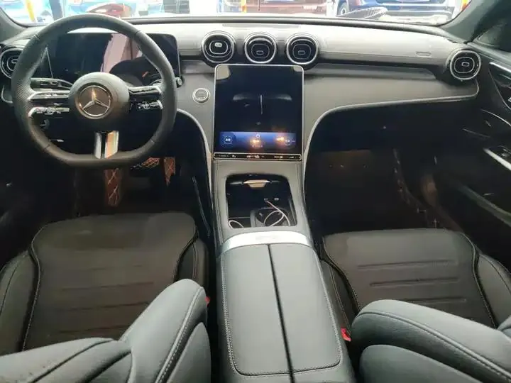 Mercedes Benz Class C 2025 C 200 L Sports Edition 9