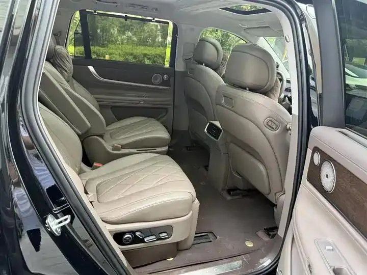 AITO M9 2024 extended range Ultra version 42kWh 6-seat version 11