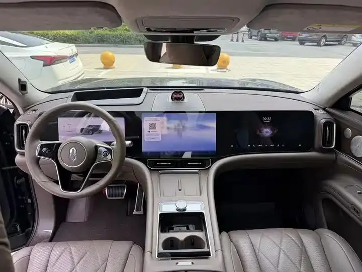 AITO M9 2024 extended range Ultra version 42kWh 6-seat version 5