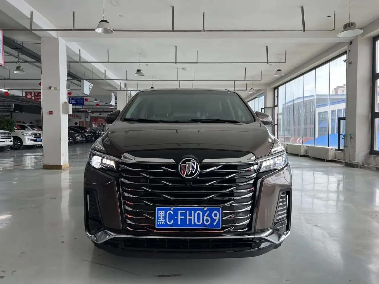 Buick GL8 2023 Land Business Class 652T Luxury Model 2
