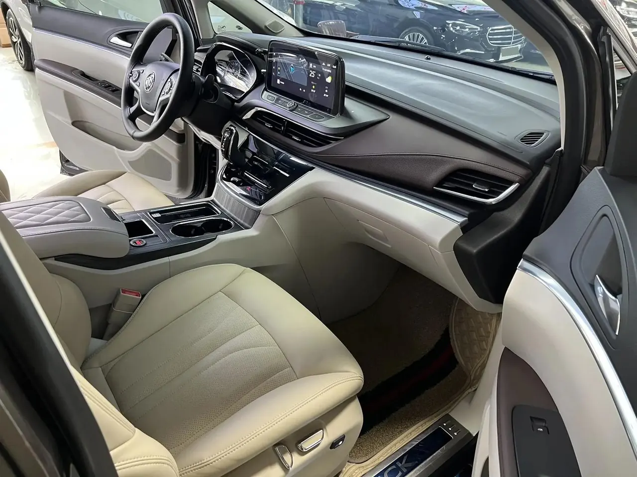 Buick GL8 2023 Model Land Business Class 652T Smart Enjoyment Version 8