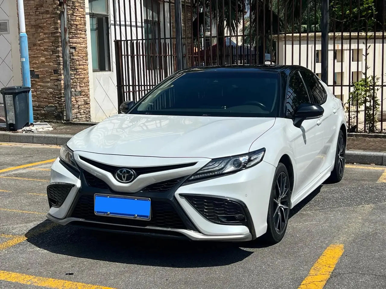 Camry 2022 2.0S Knight Edition - View 1