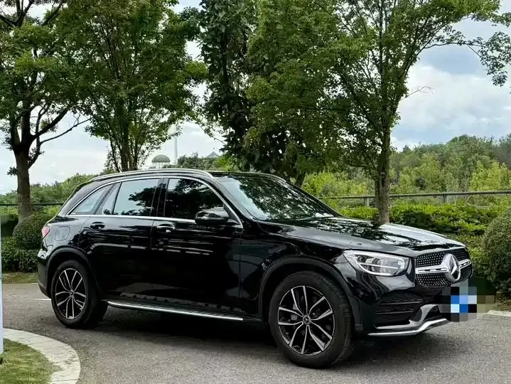 Mercedes Benz GLC 2021 model, GLC 300 L 4MATIC Sport version 3