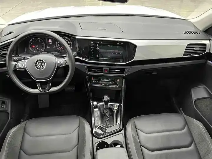 Tangyue 2022 280TSI Front-Wheel-Drive Luxury Smart Connectivity Edition 2