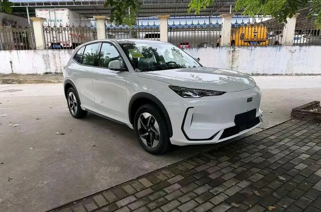 Geely Galaxy 2026 Model E5 530km Launch Edition Automatic 4
