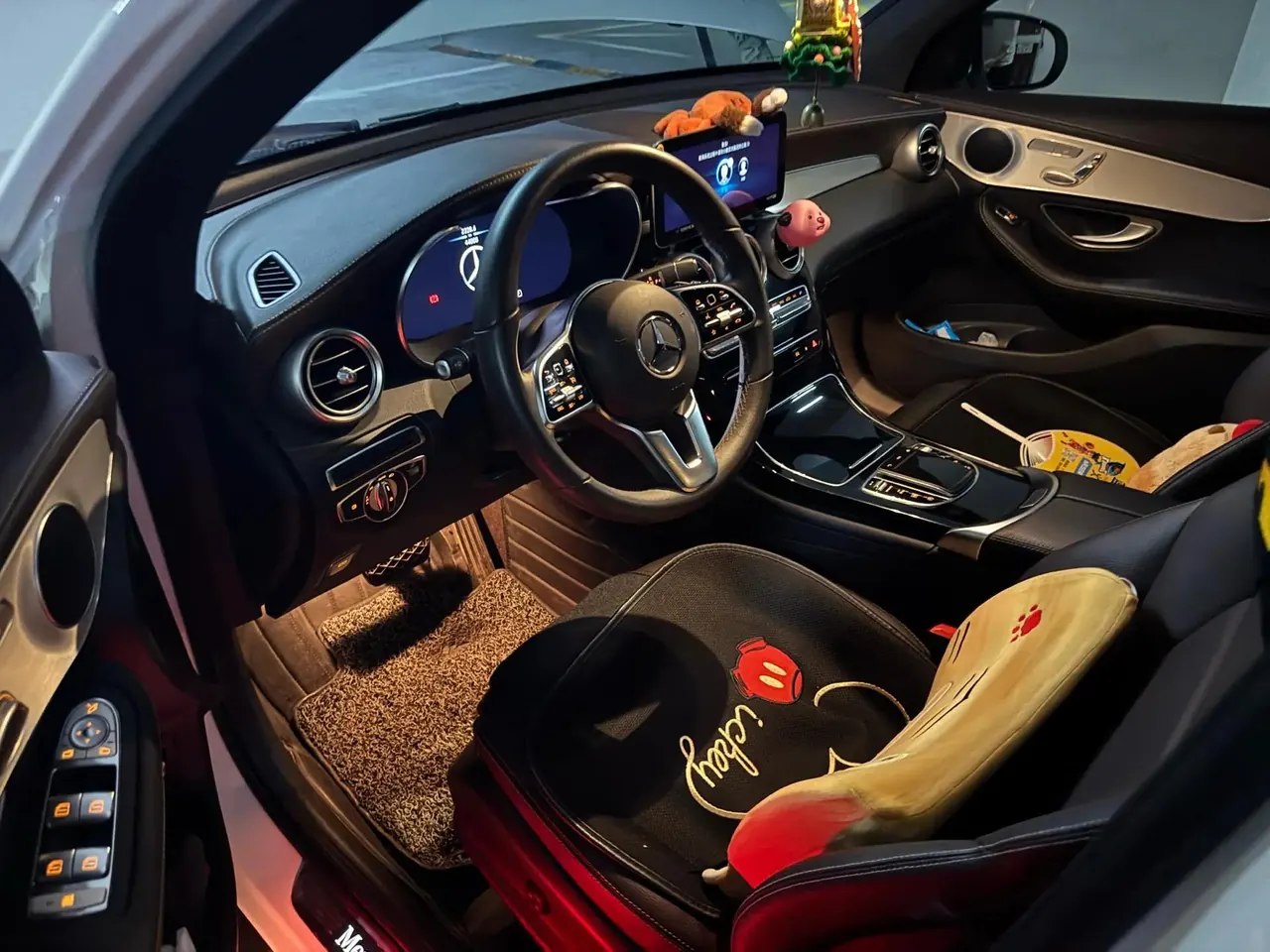 Mercedes Benz GLC 2022 changed to three GLC 260 L 4MATIC dynamic 3