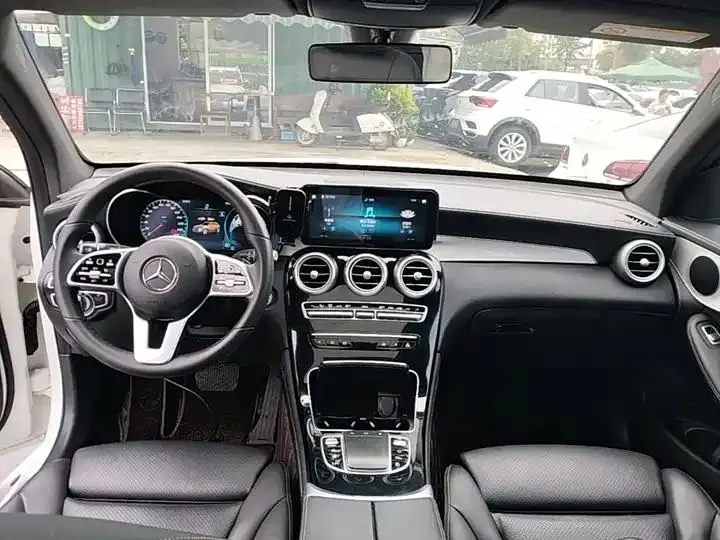 Mercedes Benz GLC 2020 Modified GLC 260 L 4MATIC Dynamic 10