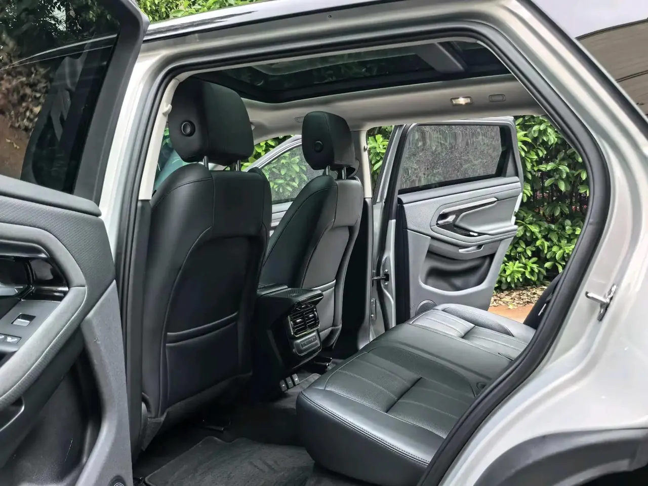 Range Rover Evoque 2020, 249 hp R-DYNAMIC S, Obsidian Black Sport Technology Edition 4