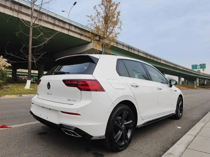 Volkswagen 2023 Golf 8 R-Line 1.4TSI 280TSI (Modified) Automatic Gear 4