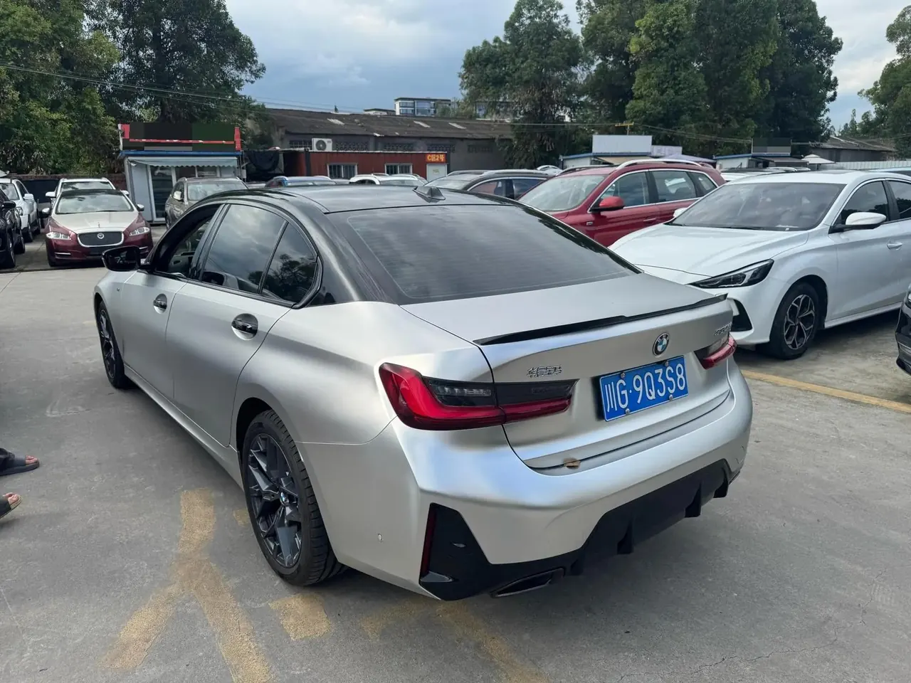 BMW 3 Series 2026 330Li 2.0T M Sports Obsidian Night Suit Automatic Gear 4