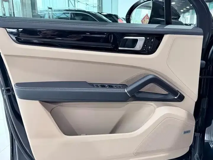Cayenne New Energy 2022 Cayenne E-Hybrid 2.0T Platinum Edition 11