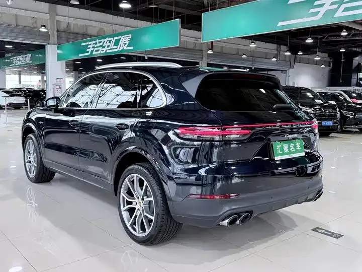 Cayenne New Energy 2022 Cayenne E-Hybrid 2.0T Platinum Edition 23