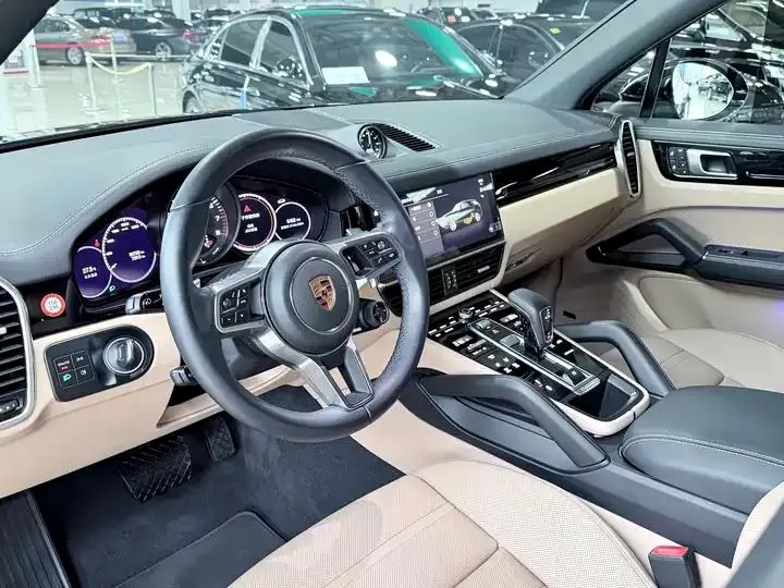 Cayenne New Energy 2022 Cayenne E-Hybrid 2.0T Platinum Edition 5