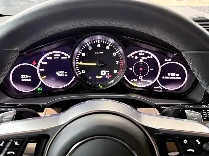 Cayenne New Energy 2022 Cayenne E-Hybrid 2.0T Platinum Edition 8