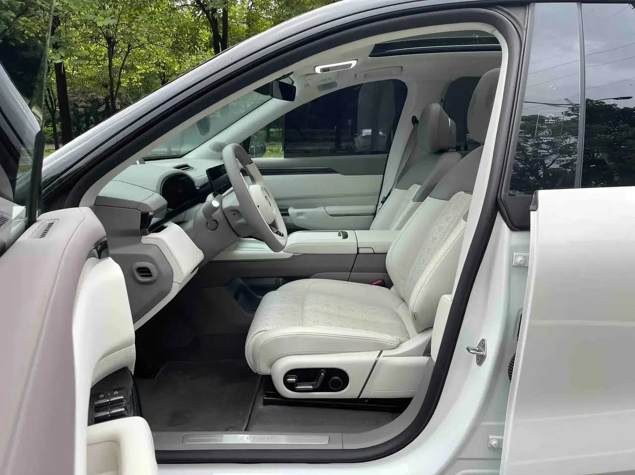 Zeekr 2025 Zeekr 7X 75kWh Rear-Wheel-Drive Intelligent Driving Edition Automatic 7