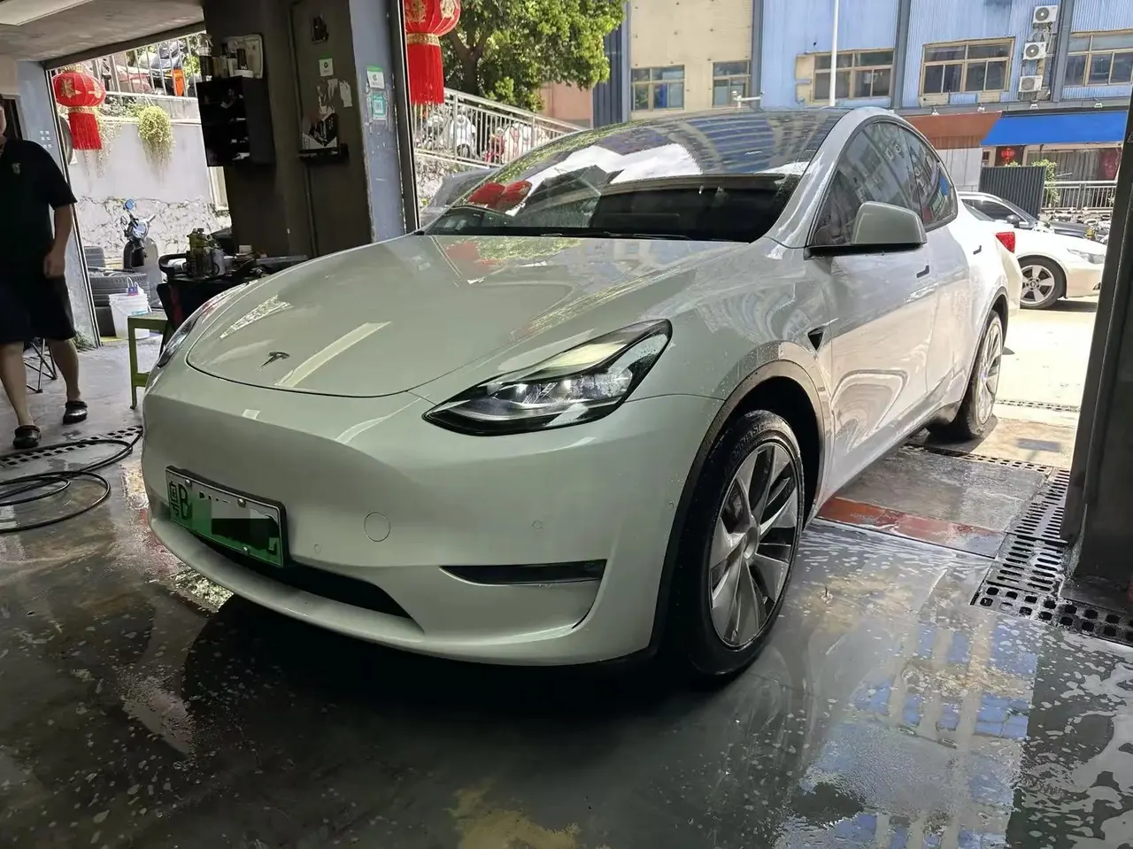 Open image lightbox: 2021 Model Y Standard Range Rear-Wheel Drive Edition