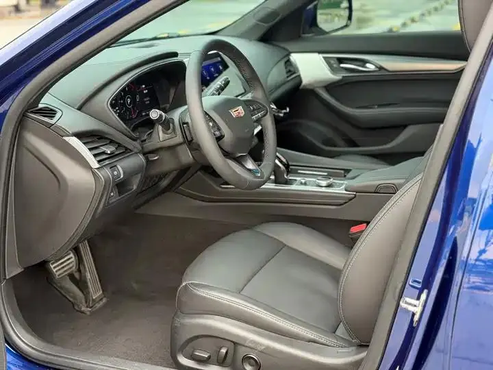 Cadillac CT5 2023 28T Honorable Model 6