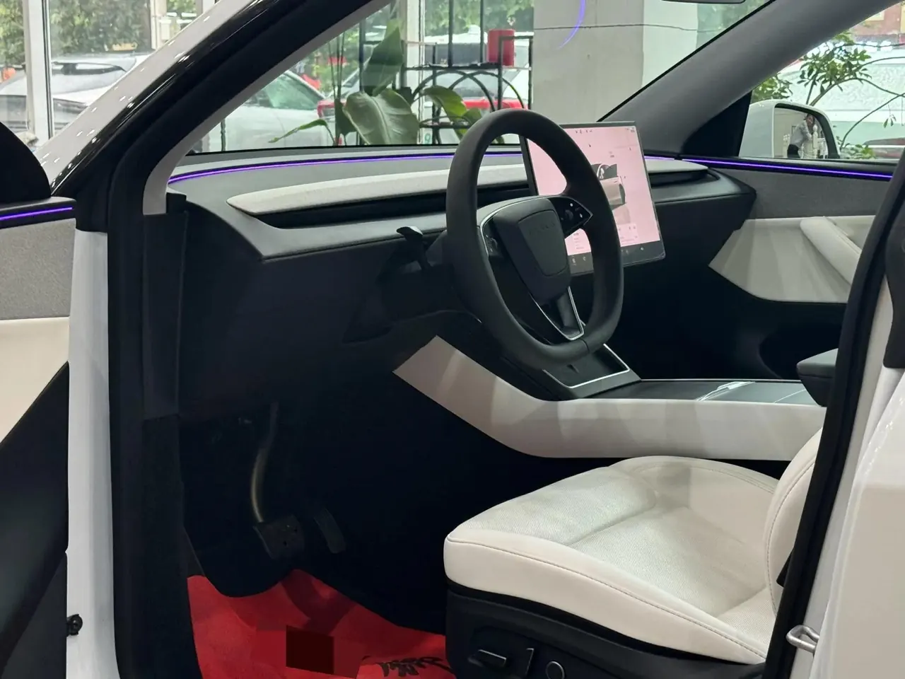 Tesla 2026 Model Y long endurance rear wheel drive version automatic transmission 3