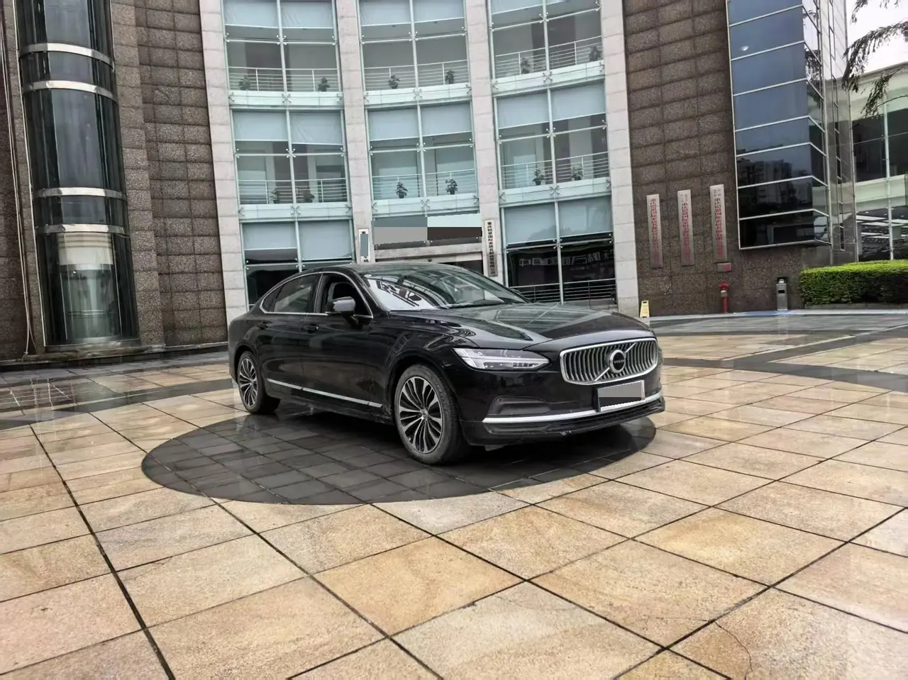 Volvo S90 2024 B5 Intelligent Luxury Edition 2
