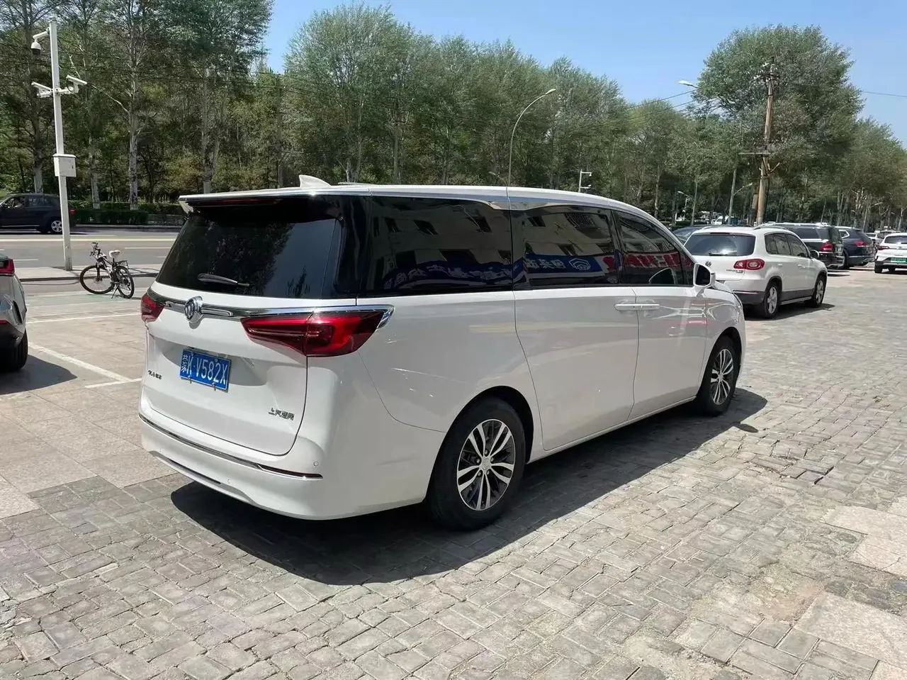 Buick GL8 2022 ES Land Noble 653T Comfort Model 5