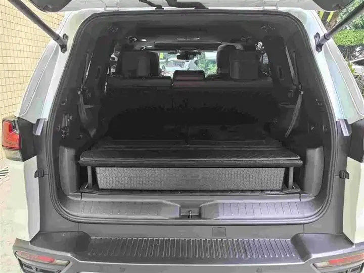 Lexus LX 2025 700h Boundary Edition 14