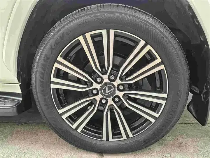 Lexus LX 2025 700h Boundary Edition 16