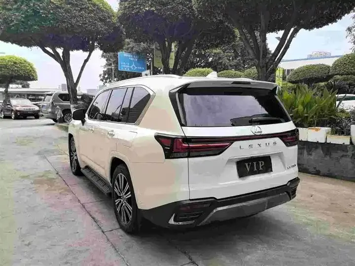 Lexus LX 2025 700h Boundary Edition 6