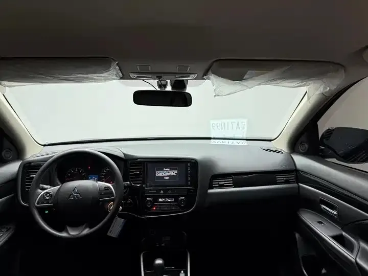 Outlander 2021 2.0L Two-Drive Smooth Edition 5 17