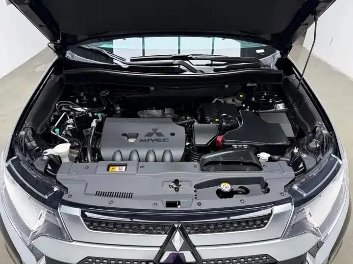 Outlander 2021 2.0L Two-Drive Smooth Edition 5 25
