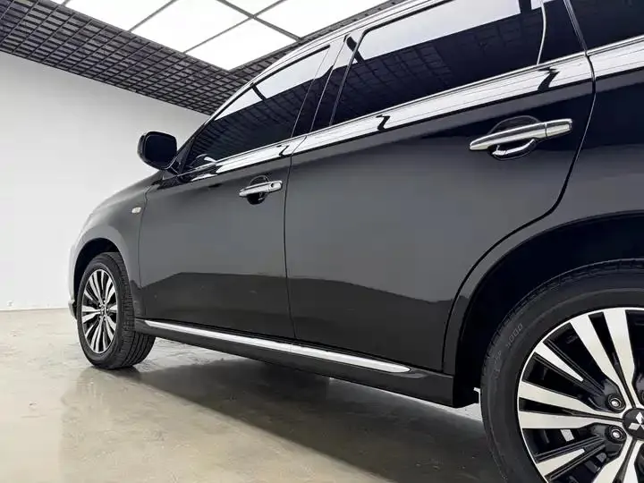 Outlander 2021 2.0L Two-Drive Smooth Edition 5 28