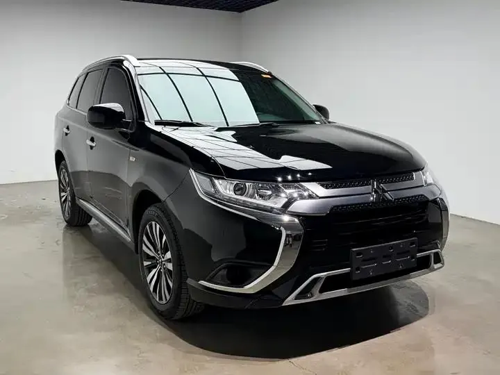 Outlander 2021 2.0L Two-Drive Smooth Edition 5 3