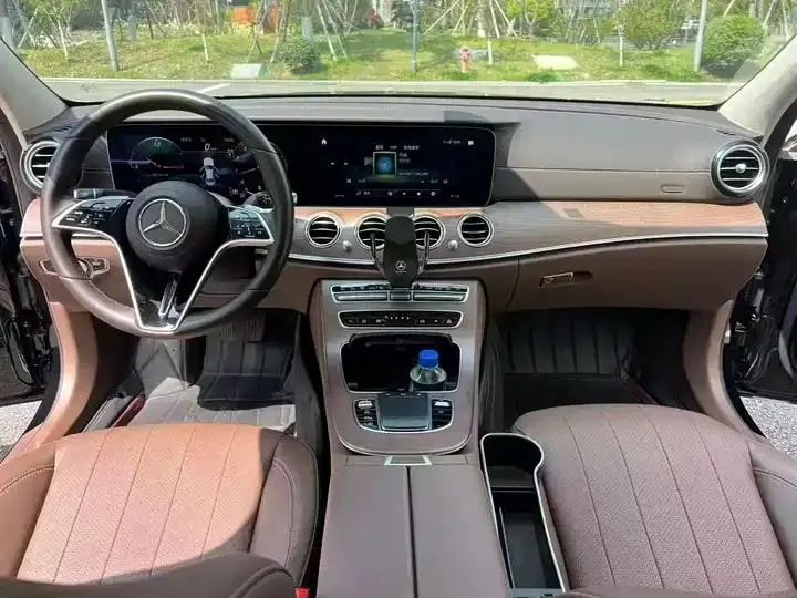 Mercedes Benz E-Class 2023 E 300 L Fashion 14