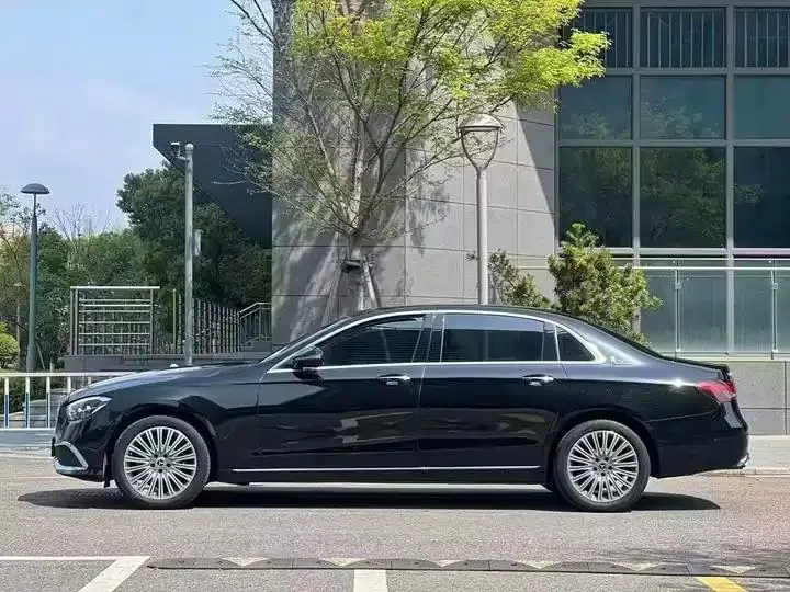Mercedes Benz E-Class 2023 E 300 L Fashion 8