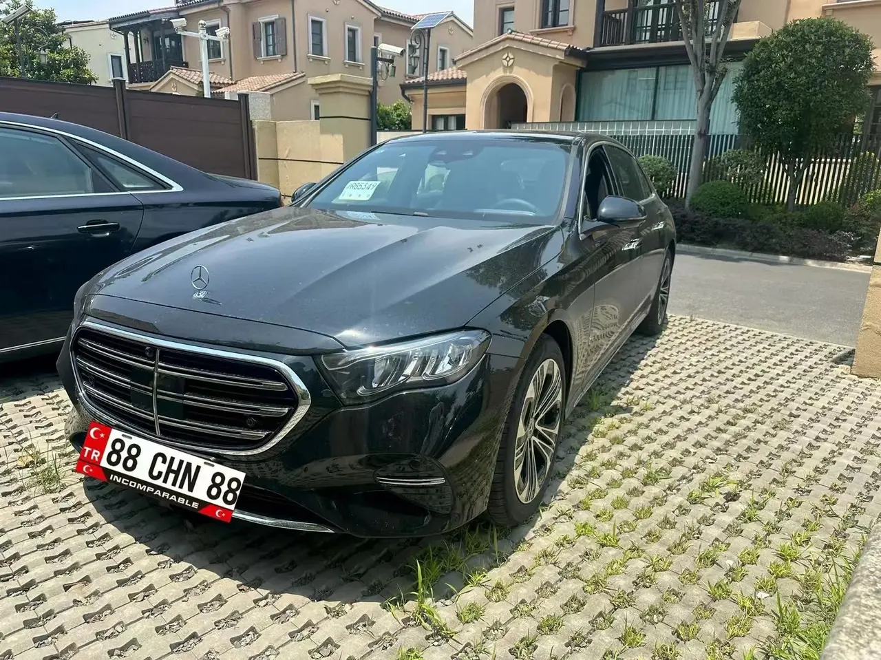 Mercedes Benz E Class 2026 E 300 L 48V 2.0T Luxury Automatic Gear - View 1