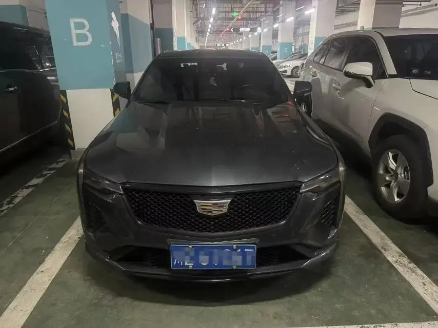 Cadillac CT4 2021 28T fashion model 3