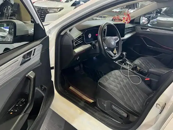 Sagittarius 2023 300TSI DSG Exceed Edition 7