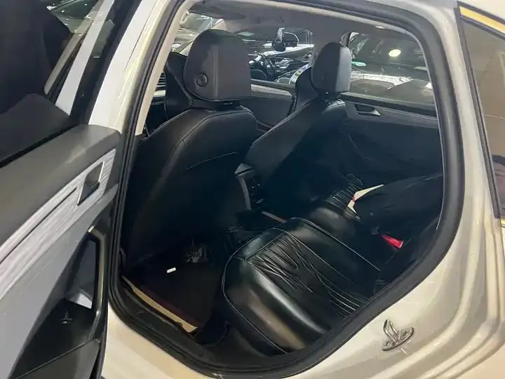 Sagittarius 2023 300TSI DSG Exceed Edition 9