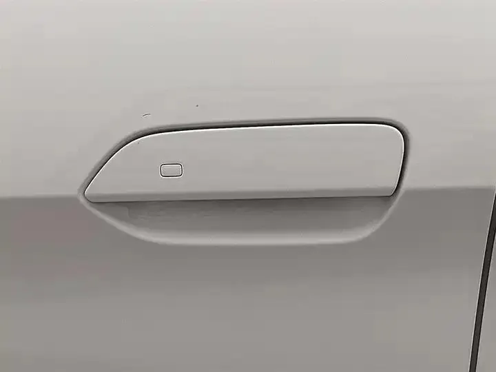 Dolphin 2023 420km Free Edition 18
