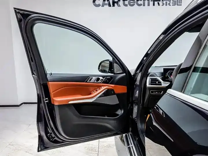 BMW X7 2023 xDrive40i Luxury M Sport Package 12