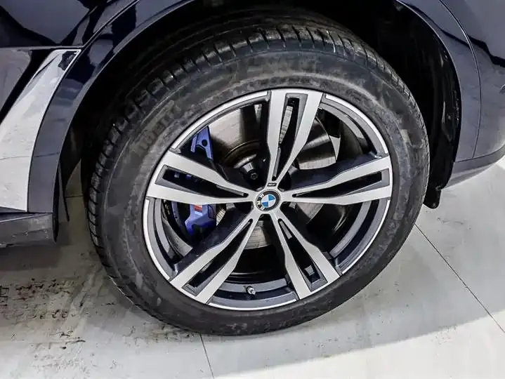 BMW X7 2023 xDrive40i Luxury M Sport Package 28