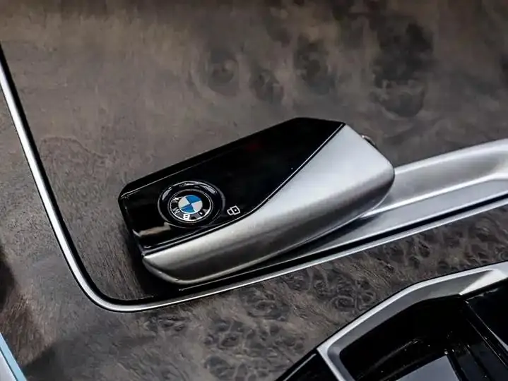 BMW X7 2023 xDrive40i Luxury M Sport Package 37