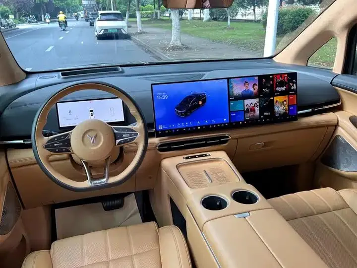 Voyah Dreamer 2025 PHEV Four-wheel Drive Flagship Kunpeng Edition 13