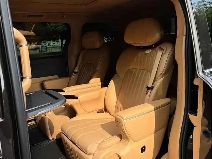 Voyah Dreamer 2025 PHEV Four-wheel Drive Flagship Kunpeng Edition 17