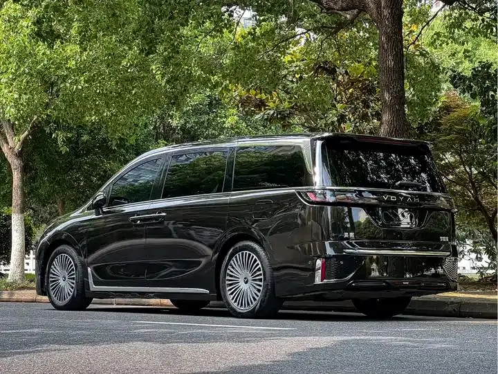Voyah Dreamer 2025 PHEV Four-wheel Drive Flagship Kunpeng Edition 27