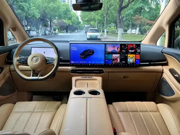 Voyah Dreamer 2025 PHEV Four-wheel Drive Flagship Kunpeng Edition 5