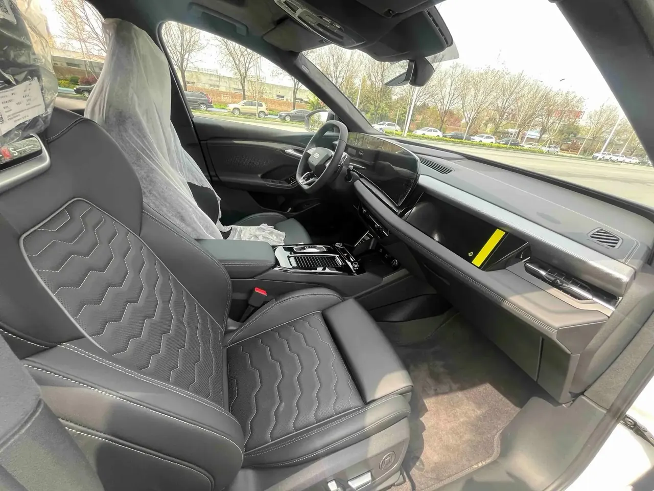 Audi Q6L Sportback e-tron 2026 First Pilot Edition 11