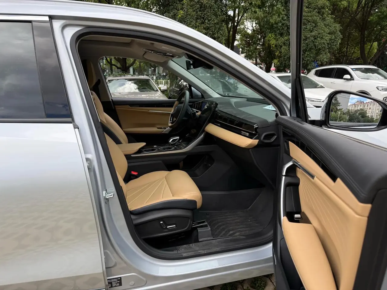 Boyue L 2024 1.5TD DCT Premium Edition 4