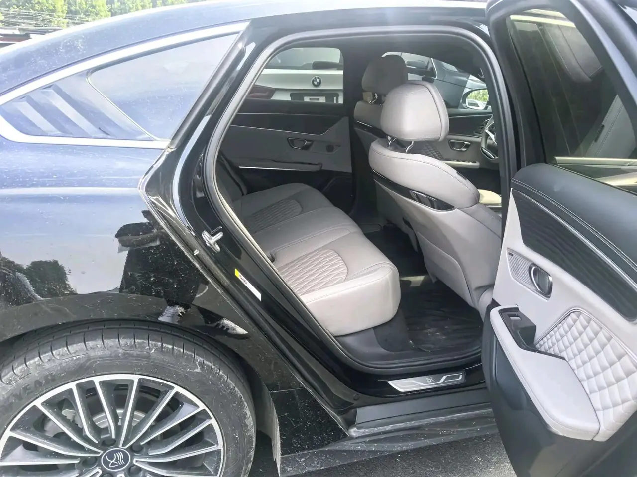 BYD 2024 Han DM-i 1.5T stepless glory version 121KM honorable automatic gear 4