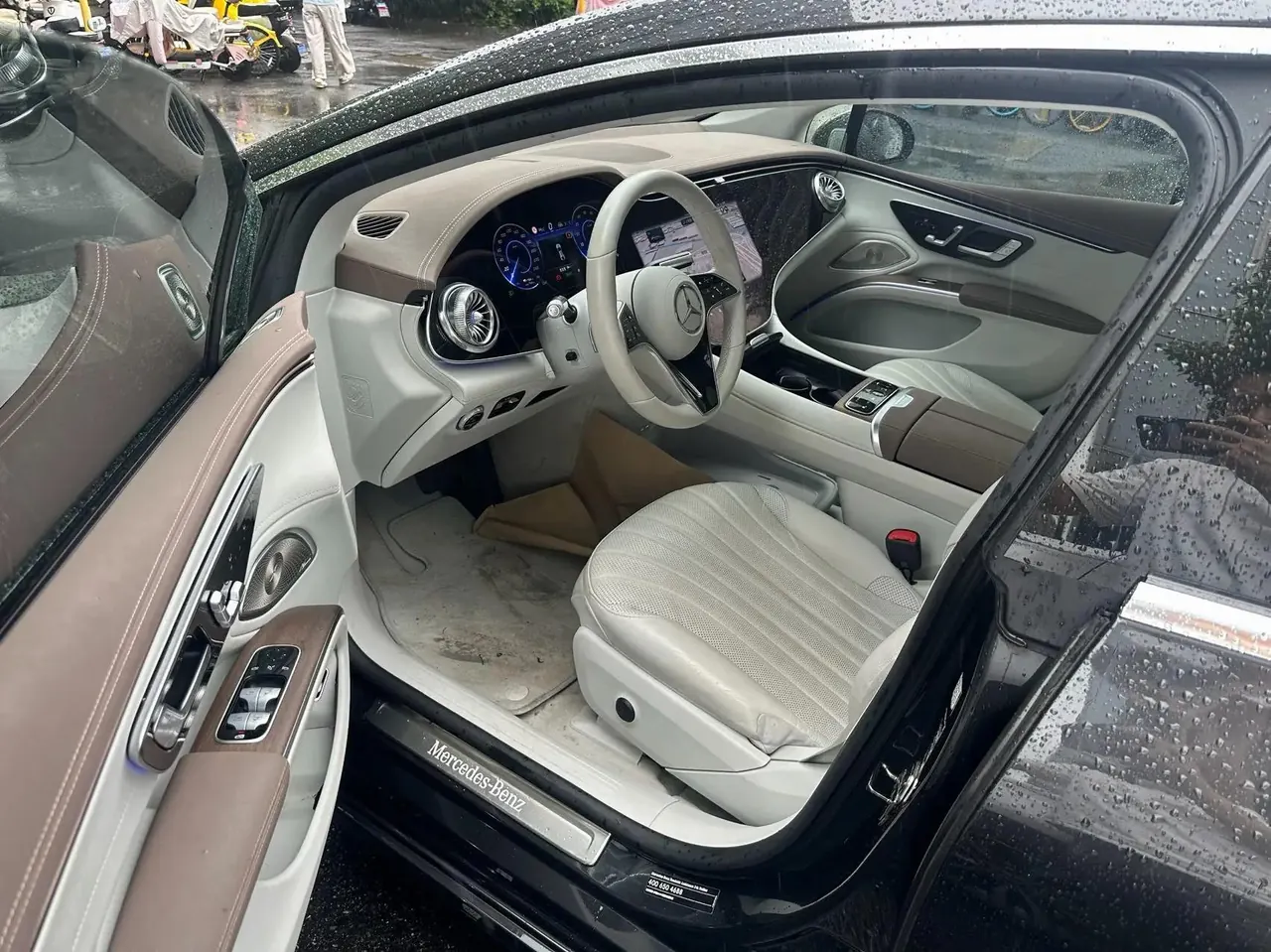 Mercedes Benz EQS 2022 450 Pioneer Edition 2